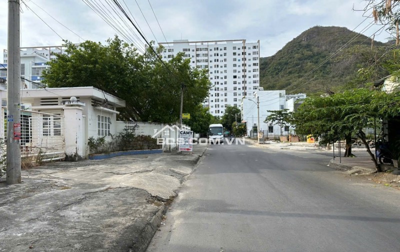 Bán biệt thự đẹp khu Thoại Ngọc Hầu – Nha Trang  256m² – giá 22 tỷ TL